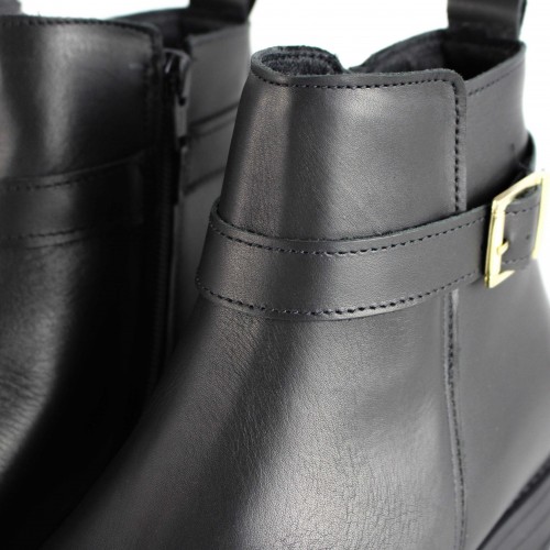 Bottines en cuir avec boucle et fermeture éclair modèle TENGA