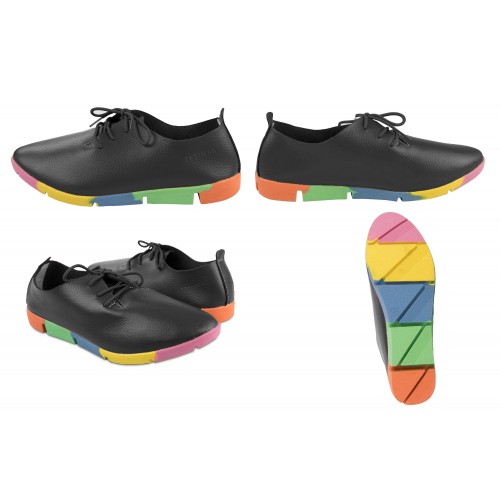 Chaussures en cuir avec lacets et semelle en caoutchouc souple
