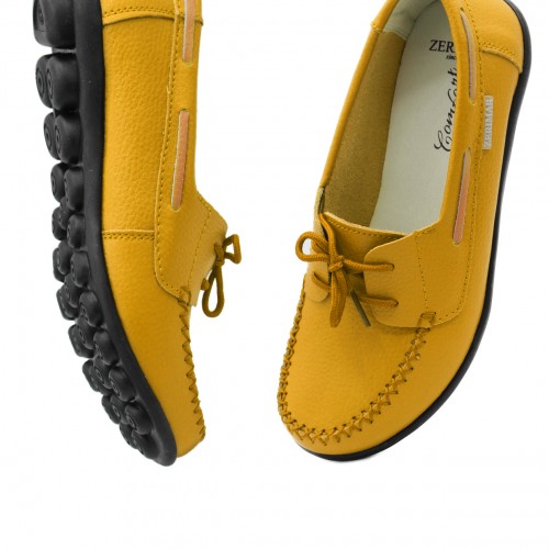 Mocassins en cuir à lacets et semelle noire