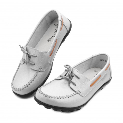 Mocassins en cuir à lacets et semelle noire