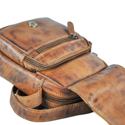 Sac bandoulière en cuir modèle CRUZ 20x15x8 cm