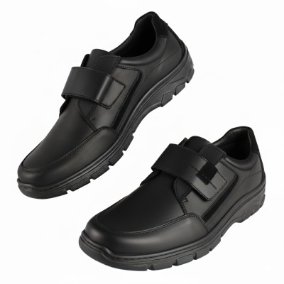 Chaussure en cuir avec fermeture velcro modèle BICO