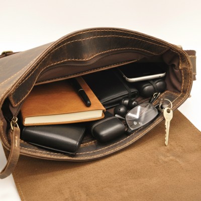 Sac bandoulière en cuir modèle CAVAL 28x23x7 cm