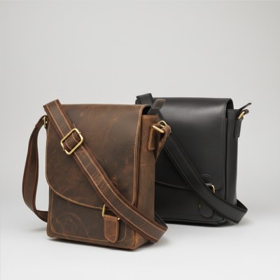 Sac bandoulière en cuir modèle CAVAL 28x23x7 cm