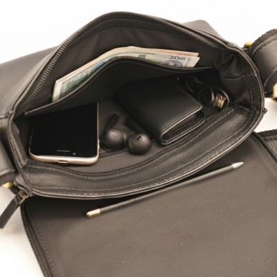 Sac bandoulière en cuir modèle CAVAL 28x23x7 cm