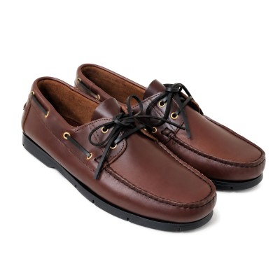 Chaussures bateau en cuir à lacets modèle HAMPTON